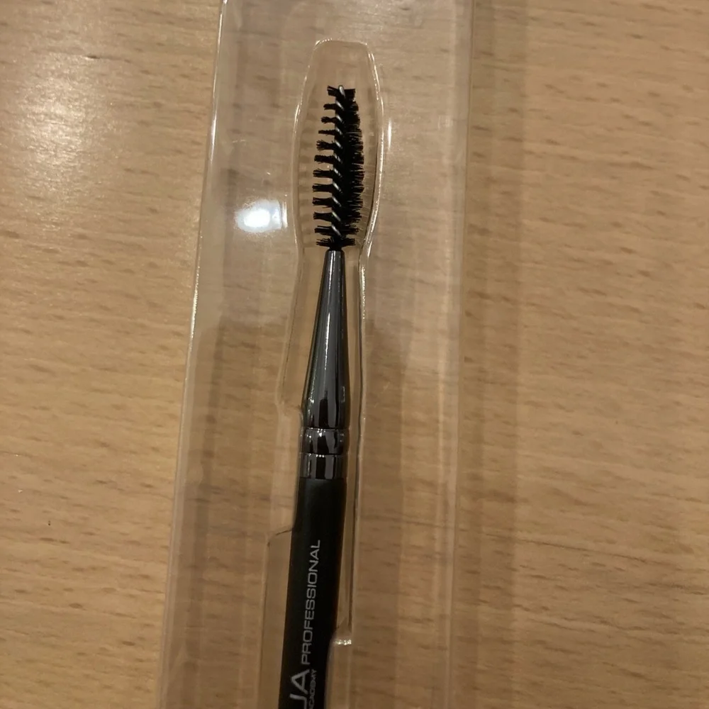 MAKEUP ACADEMY Double Ended Brow Brush & Spoolie - NIB